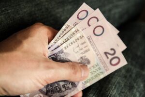 Podatki na wycieczkach za granicę: Jak uniknąć pułapek podatkowych